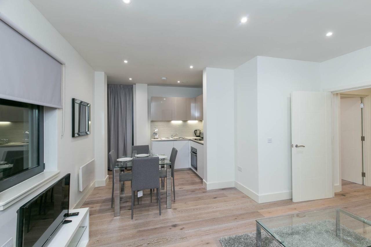 Deluxe Apartments By Heathrow Harmondsworth Exterior foto