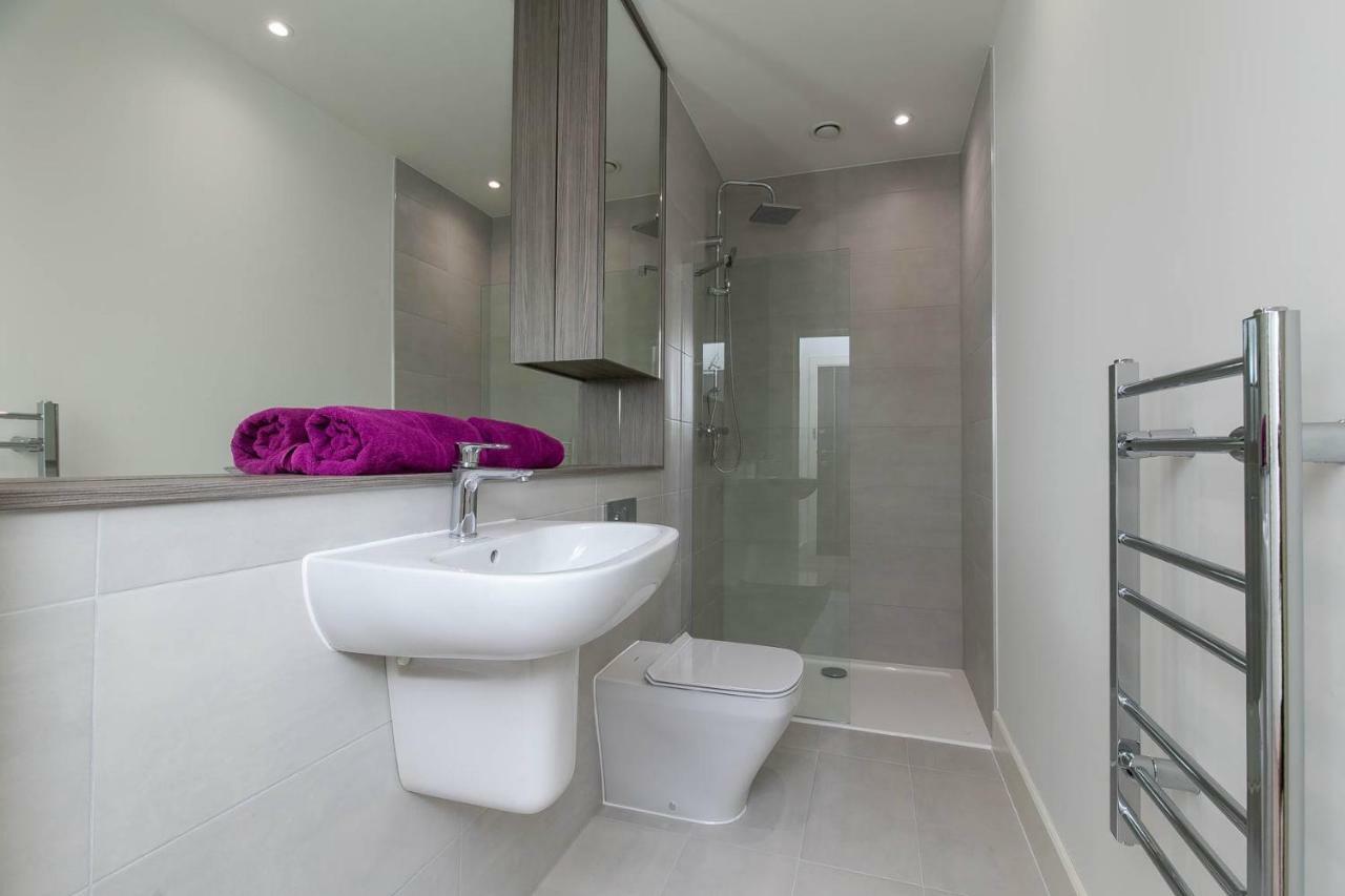 Deluxe Apartments By Heathrow Harmondsworth Exterior foto